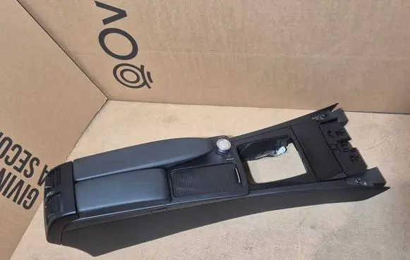Mercedes-Benz C AMG W204 Armrest A2046800150 0005031010