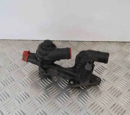 Volkswagen Tiguan Thermostat 03C121118D