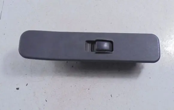 Mitsubishi Pajero Electric window control switch MR763632