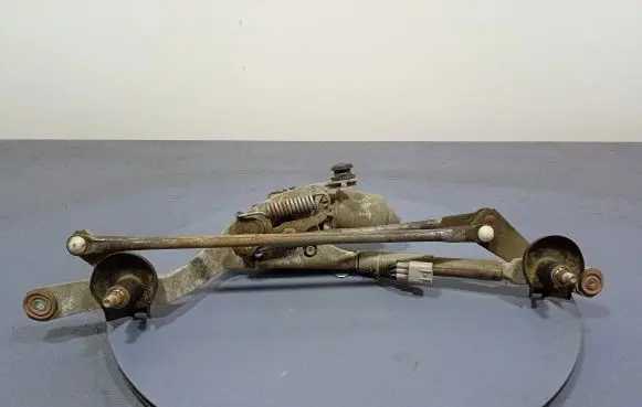 Toyota Auris 150 Front wiper linkage and motor 85110-02190