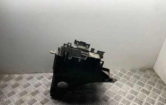Jeep Grand Cherokee Other engine bay part 68141842AA