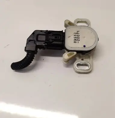 Toyota Avensis T270 Clutch pedal sensor 8951020071