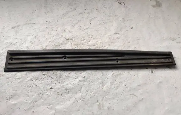Under headlight/headlamp trim