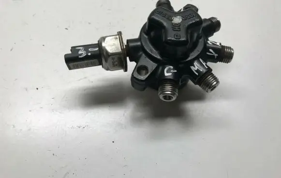Ford Focus C-MAX Fuel distributor 4M5Q9D280DB 0622394036 5WS40039