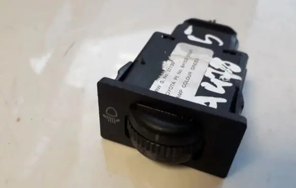 Toyota Corolla Verso AR10 Headlight level height control switch 8415202021 84152-02021