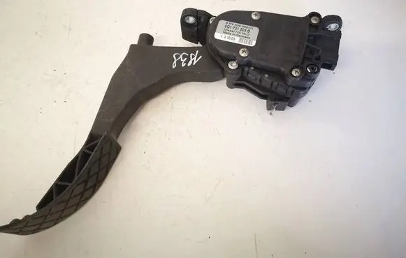 Skoda Octavia Mk1 (1U) Accelerator throttle pedal 6Q1721503B