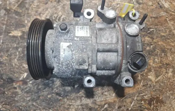 Hyundai Tucson TL Air conditioning (A/C) compressor (pump) F500NFFCA03