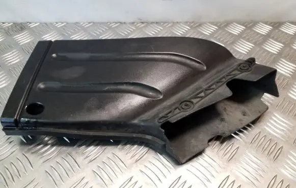 Audi A4 S4 B6 8E 8H Air intake duct part 8E0129618E