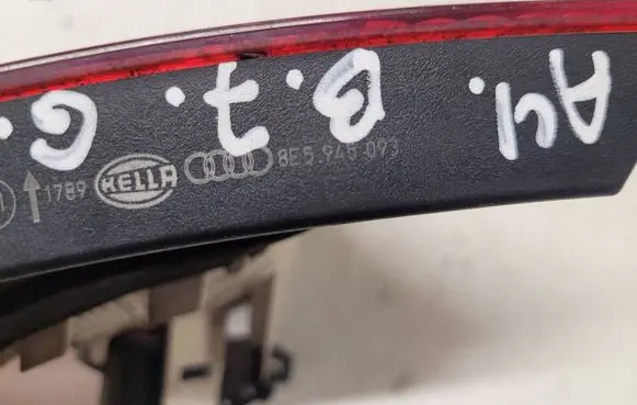 Audi A4 S4 B7 8E 8H Tailgate rear/tail lights 8E5945093 96503801