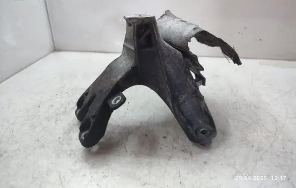 Audi A4 S4 B8 8K Engine mounting bracket