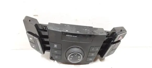 Hyundai i40 Climate control unit C200346500 3033