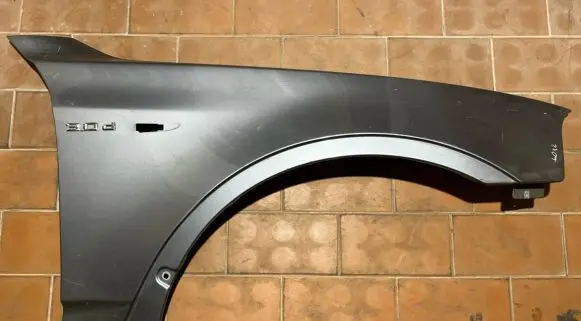 BMW X3 E83 Fender 06134H07 PERFECT