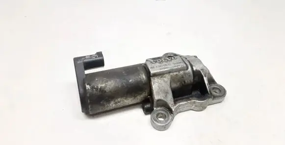 Volvo XC90 Camshaft vanos timing valve 8670422