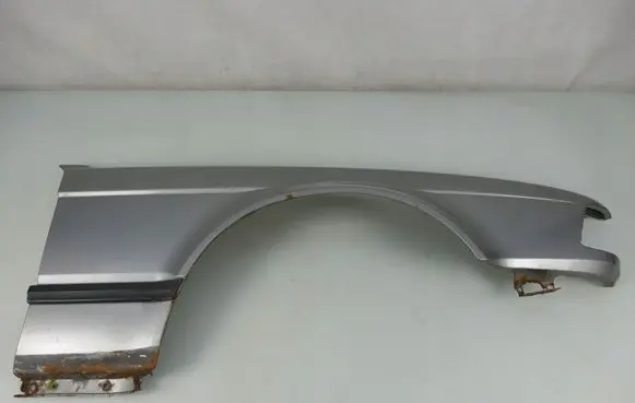 BMW 7 E32 Fender
