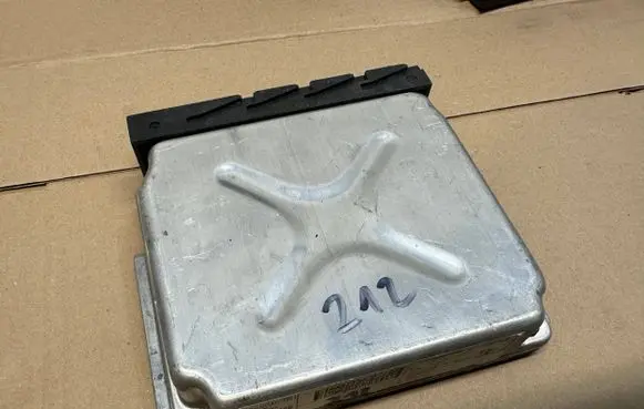 Volvo S80 Engine control unit/module 08627148A 0000067416 8951
