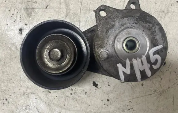 Nissan Juke I F15 Generator/alternator belt tensioner 462008100020