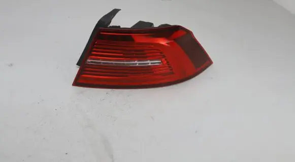 Volkswagen PASSAT B8 Rear/tail lights 3G5945208E