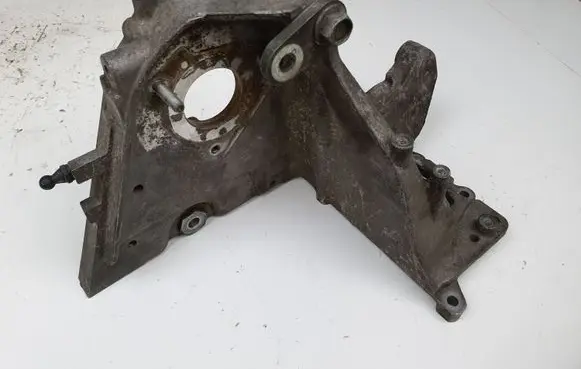 Opel Insignia A Fuel pump bracket 55566003