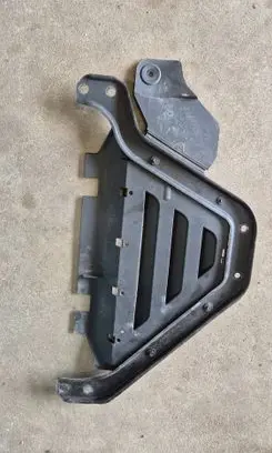 Ford Mustang VI Engine splash shield/under tray FR3C5A095AA