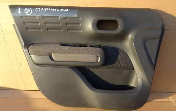 Citroen C3 Aircross Front door card panel trim
