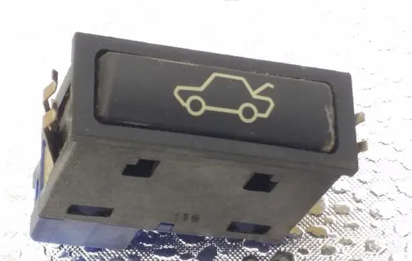 BMW 5 E39 Other switches/knobs/shifts 61318365579 03052500 459700