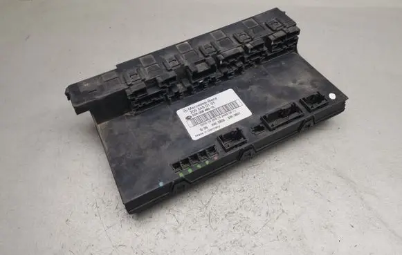 Mercedes-Benz C W203 Fuse module 2095450101