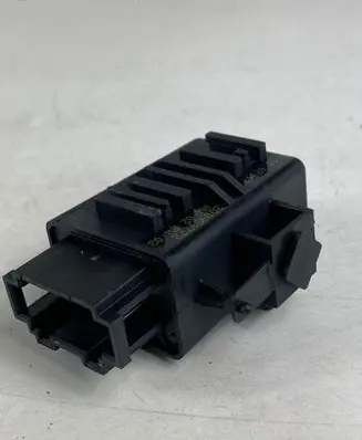 Seat Ibiza V (KJ) Seat heating relay 2Q0959772
