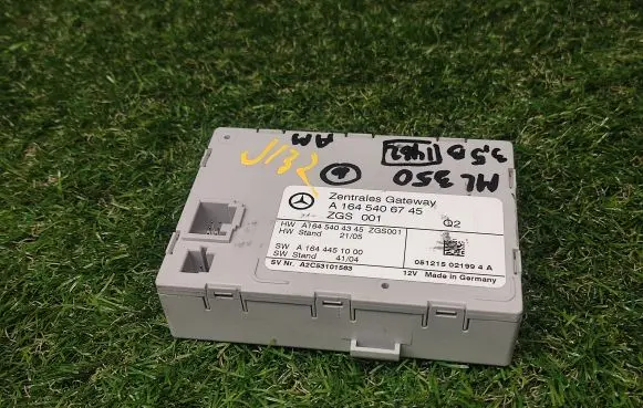 Mercedes-Benz ML W164 Gateway control module A1645406745 A1644451000