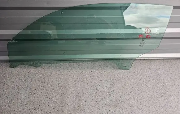 Maserati MC20 Front door window/glass (coupe) SZYBMC20L