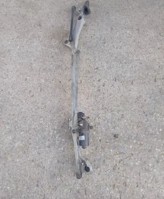Mercedes-Benz B W245 Front wiper linkage and motor A1698200300