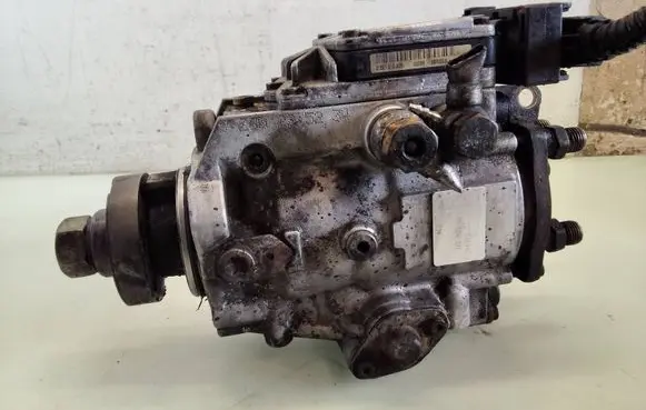 Opel Zafira A Fuel injection high pressure pump 0470504011 330347