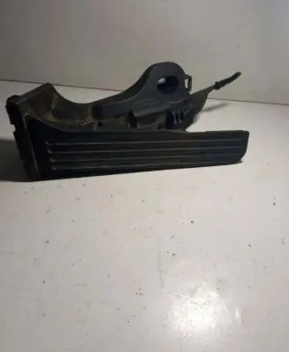 Volkswagen Touran I Accelerator throttle pedal 1T1721503H 6PV00868900