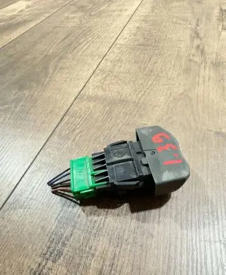 Renault Scenic I Windscreen/window heater switch 432969B