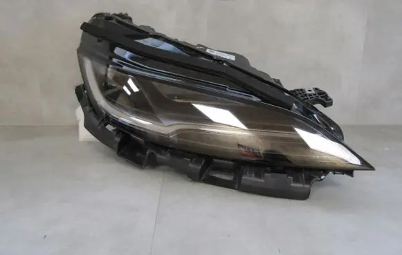 Tesla Model 3 Headlight/headlamp 1760889-00-E