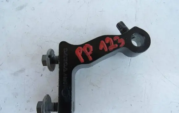 Volvo XC60 Front door lower hinge 31424590 FAC8