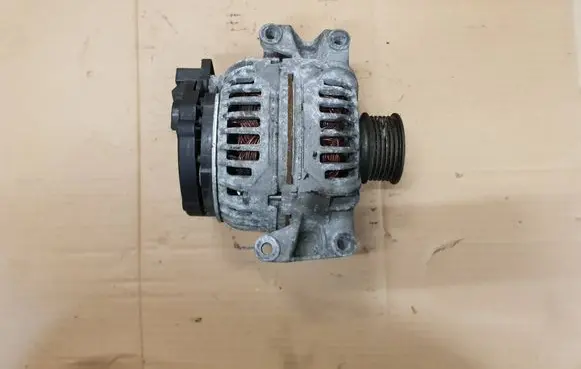 Audi A3 S3 A3 Sportback 8P Generator/alternator 06B903016AB 0124525088