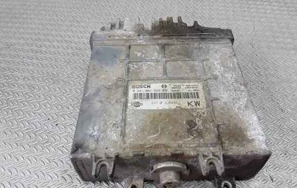 Nissan Primera Engine control unit/module 0281001629 237102J624