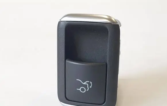 Mercedes-Benz E W212 Tailgate opening switch A2129059300 10075083 10023294