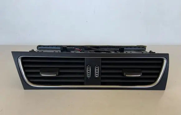 Audi S5 Facelift Dash center air vent grill 8T1820951E