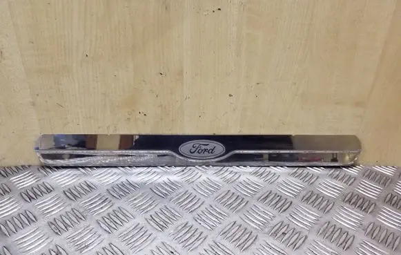 Ford Mondeo MK IV Front sill trim cover