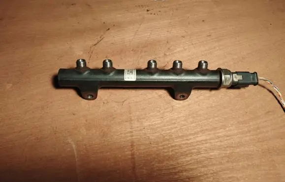 Fuel main line pipe