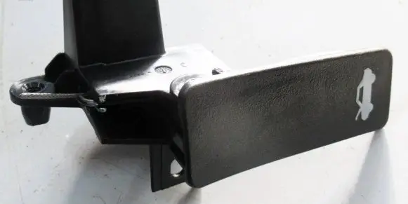 Ford Fiesta Engine bonnet (hood) release handle