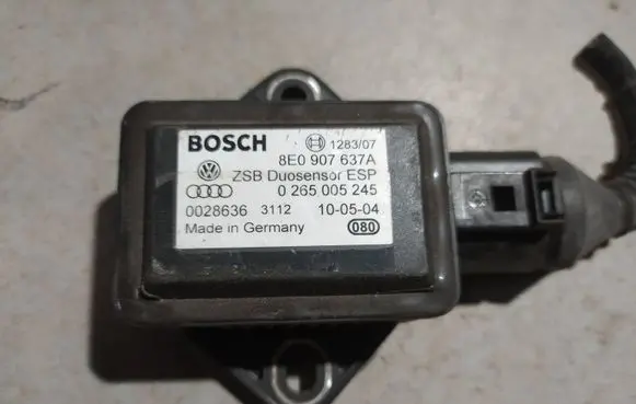 Volkswagen PASSAT B5.5 ESP acceleration yaw rate sensor 8E0907637A