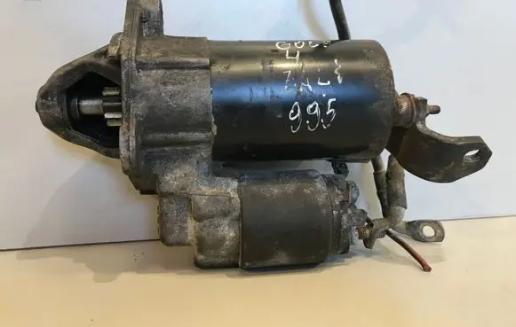 Volkswagen PASSAT B5 Starter motor 058911023 8701613243