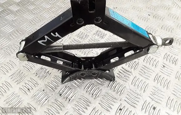 KIA Rio Tool set 20151201