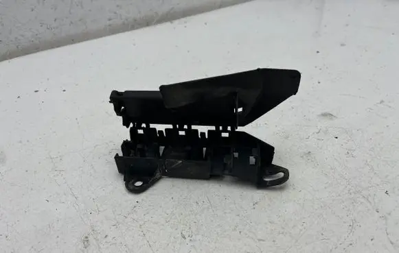BMW 3 E36 ABS pump bracket 13937820