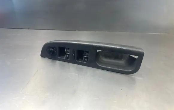 Volkswagen Golf V Electric window control switch 1K4959857 047606S