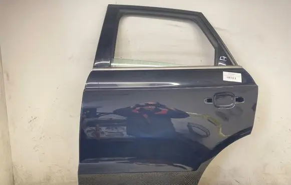 Audi Q3 8U Rear door LZ9Y