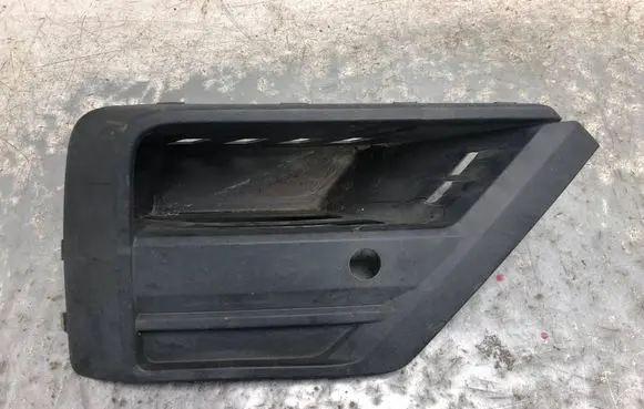 Volkswagen Crafter Front bumper lower grill 7C0853666BILI 7C0853666
