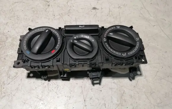 Volkswagen Transporter - Caravelle T5 Climate control unit 7H0819045F